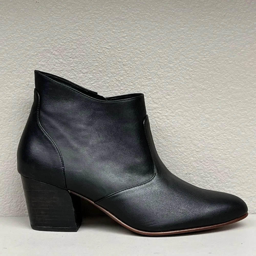 Ankle Boot-Side zip w/ heel/ Black leather / leather sole