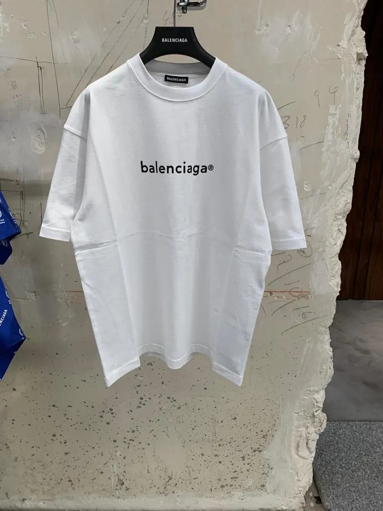 BALENCIAGA  |New Copyright Medium Fit T-Shirt In White Cotton Jersey