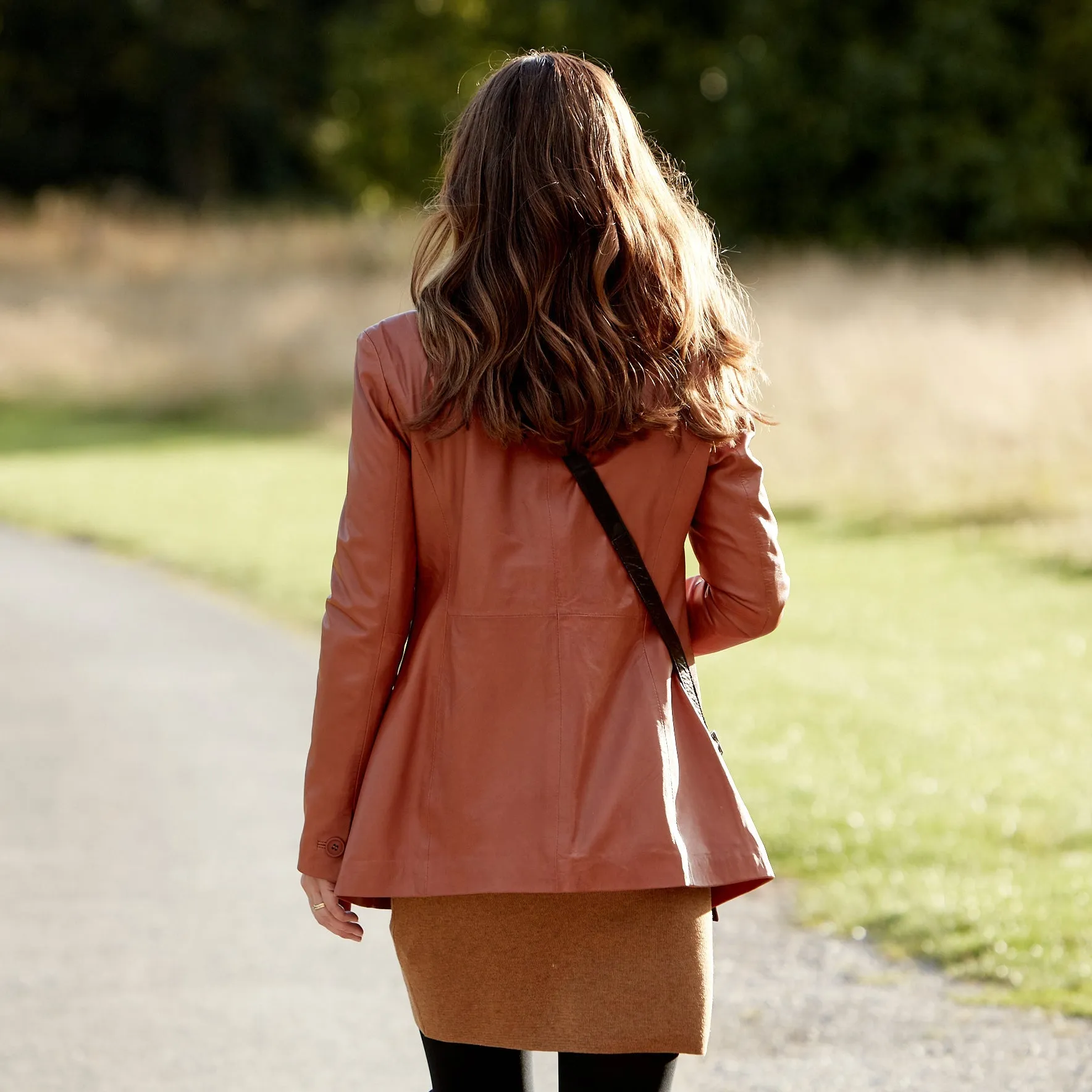 Beth: Women's Cognac Fitted Leather Blazer