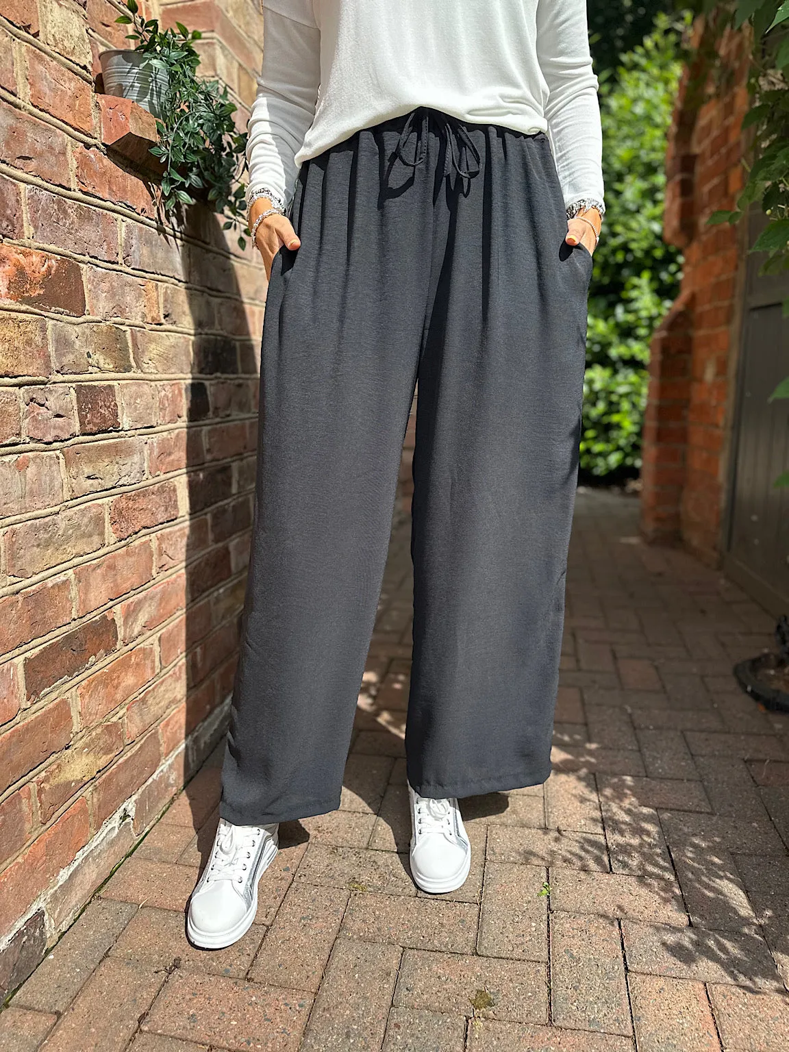 Black Wide Leg Pocket Trousers Claudia