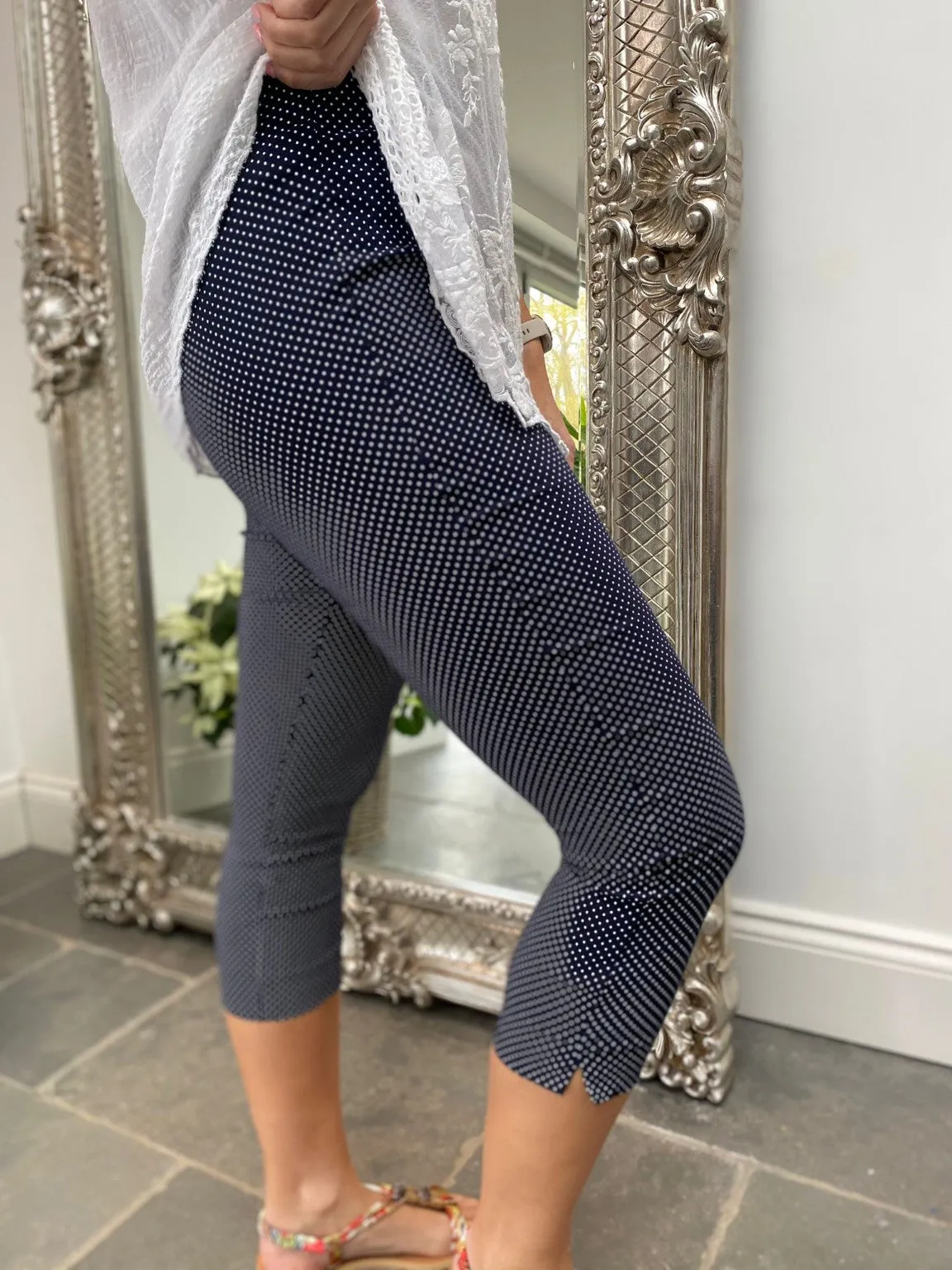 Polka Dot 3/4 Capri Trousers