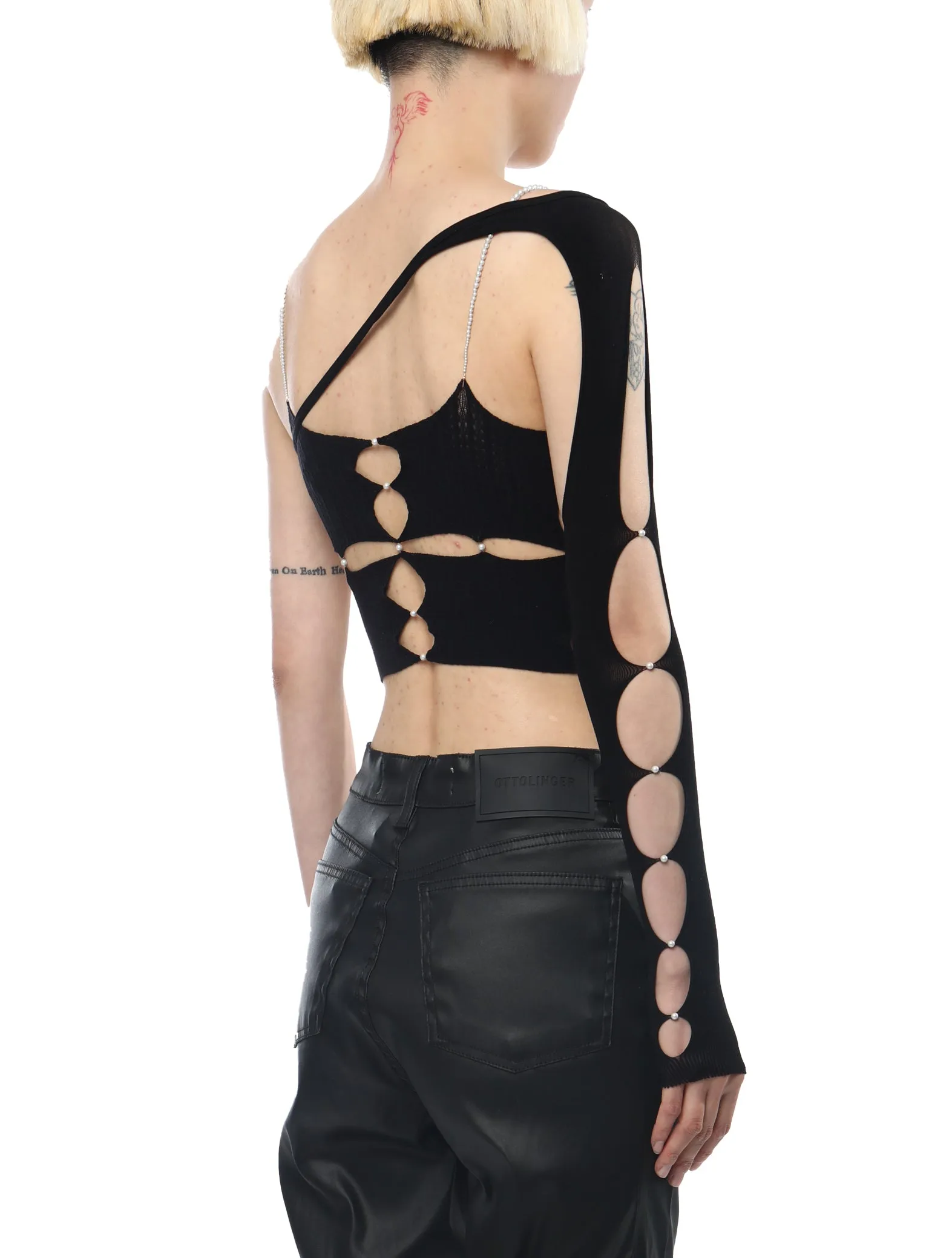 Rui Black Spiral Cutout Single Sleeves