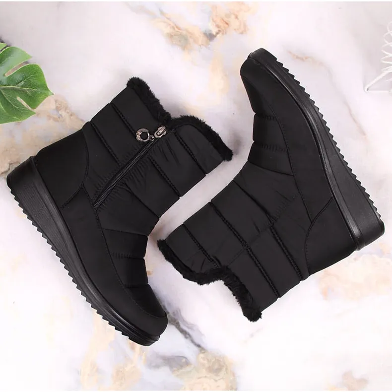 Women's black insulated snow boots with a zipper NEWS