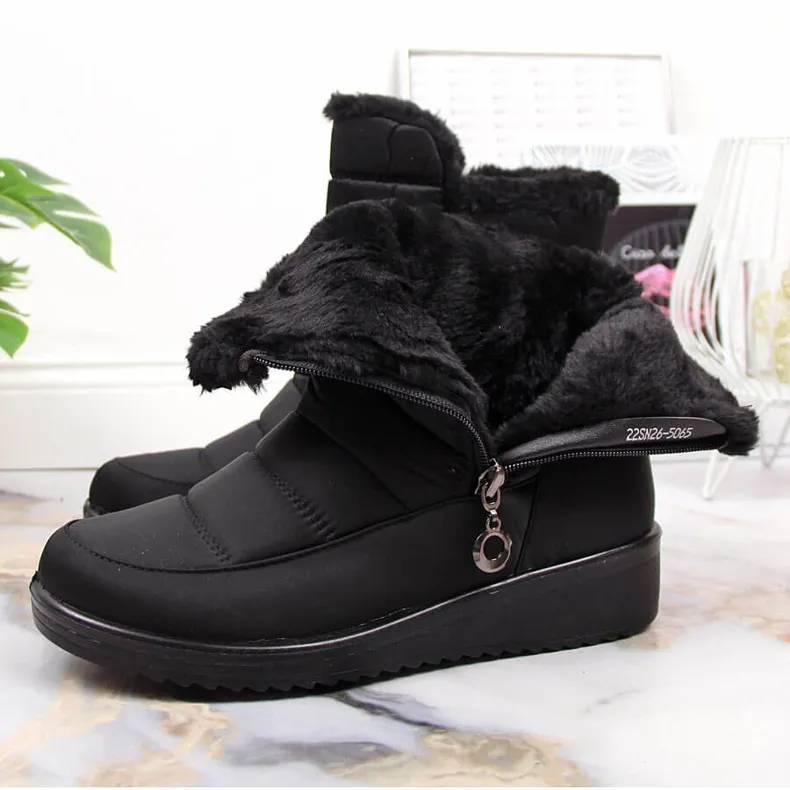 Women's black insulated snow boots with a zipper NEWS