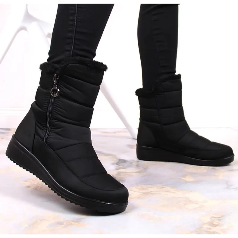 Women's black insulated snow boots with a zipper NEWS